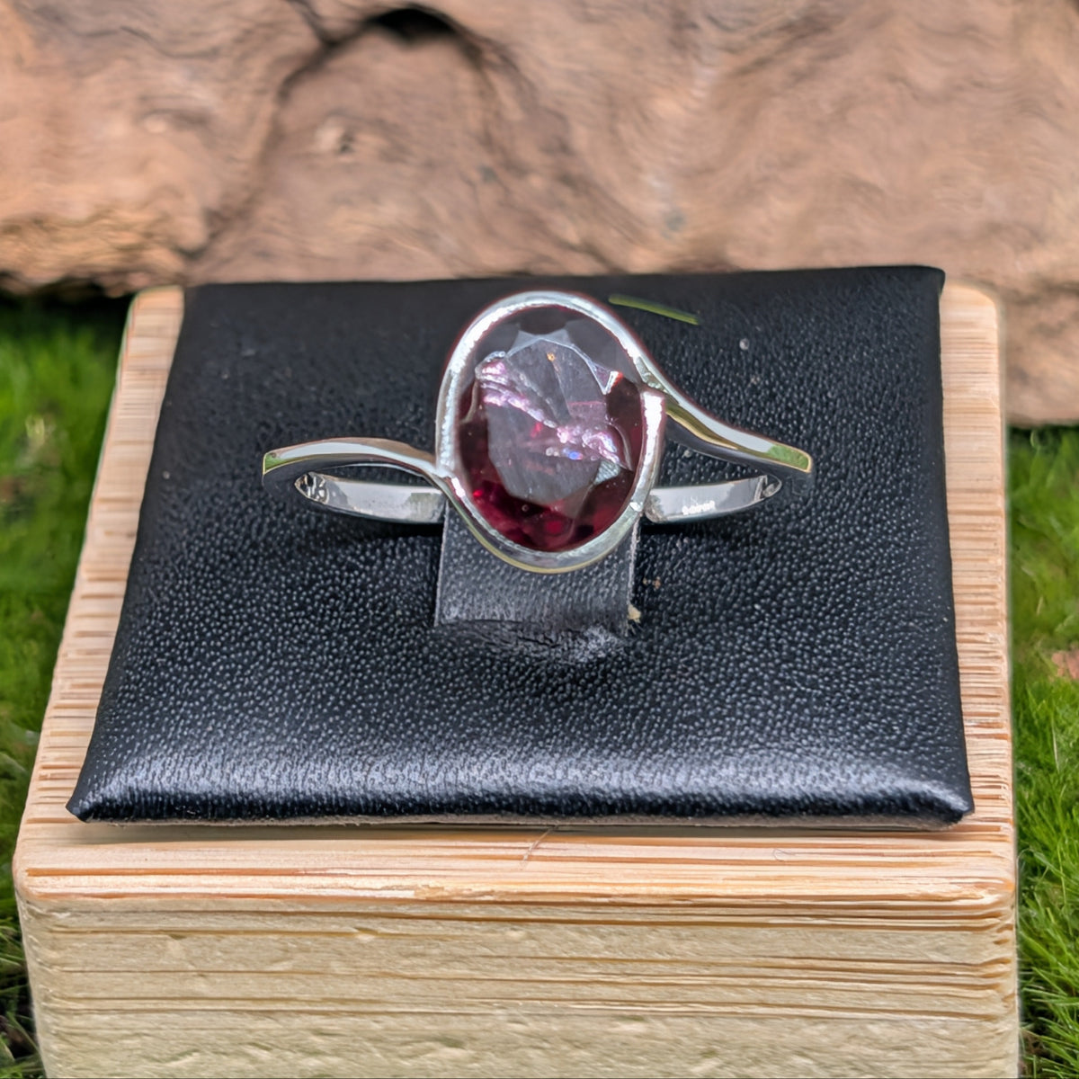 Garnet Sterling Silver Square Ring Size (9)