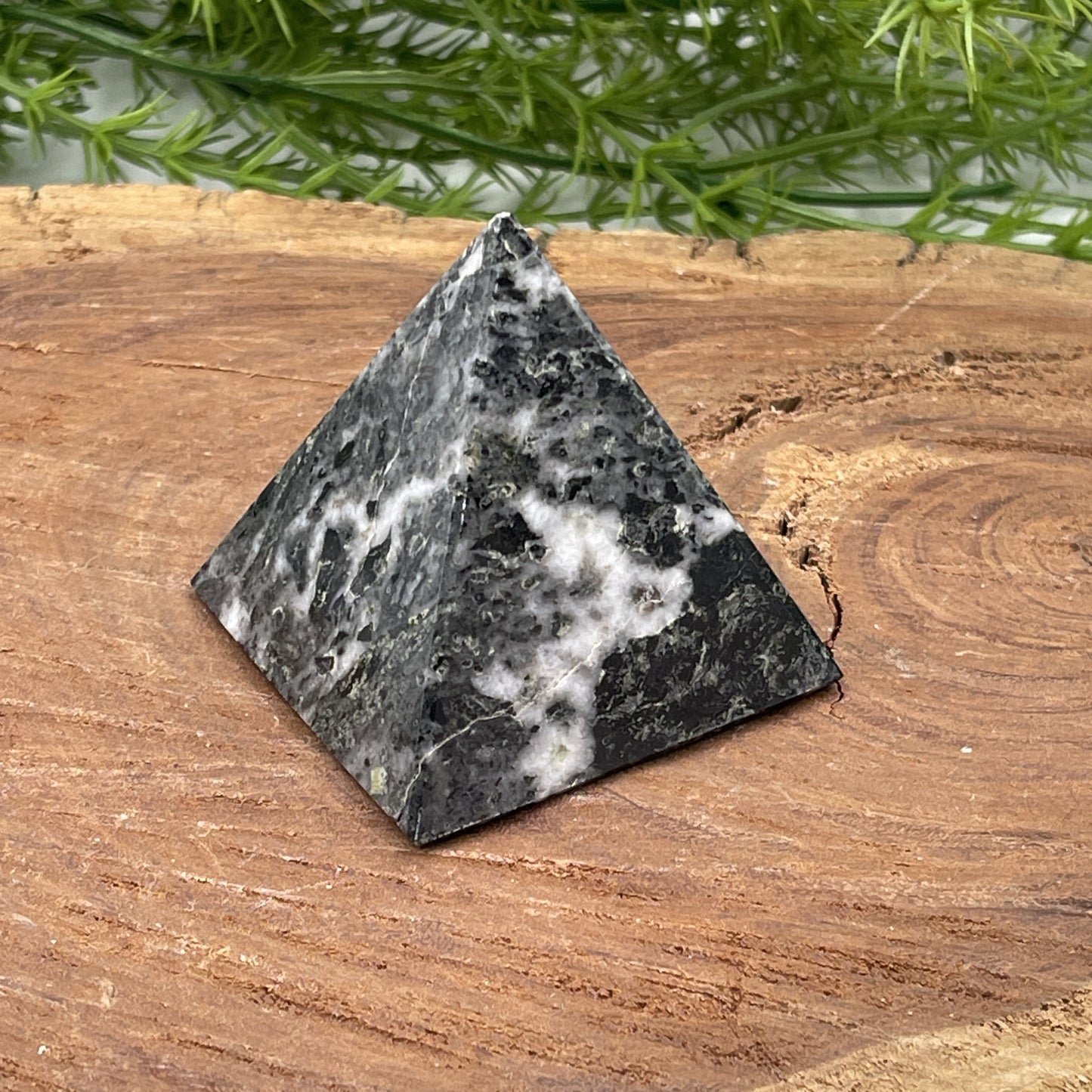 Black Onyx Pyramid