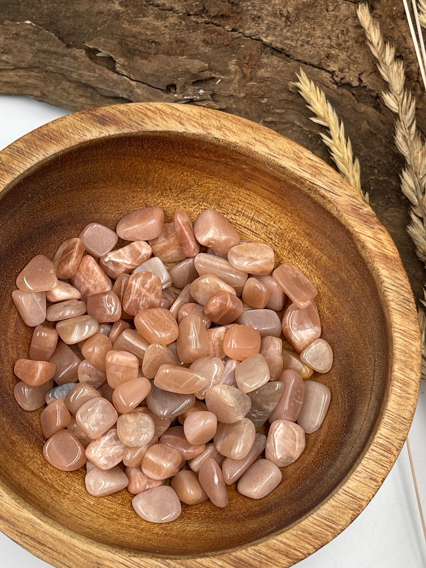 Peach Moonstone Chips
