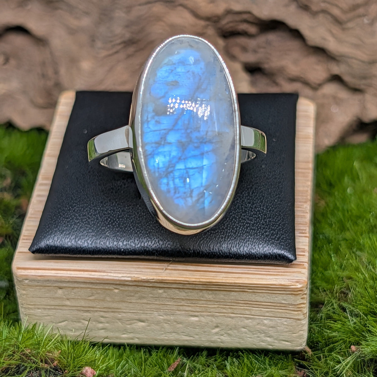 Rainbow Moonstone Sterling Silver Ring (Size 11)
