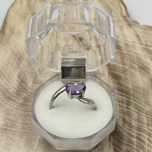 Amethyst Sterling Silver Ring (Size 9)