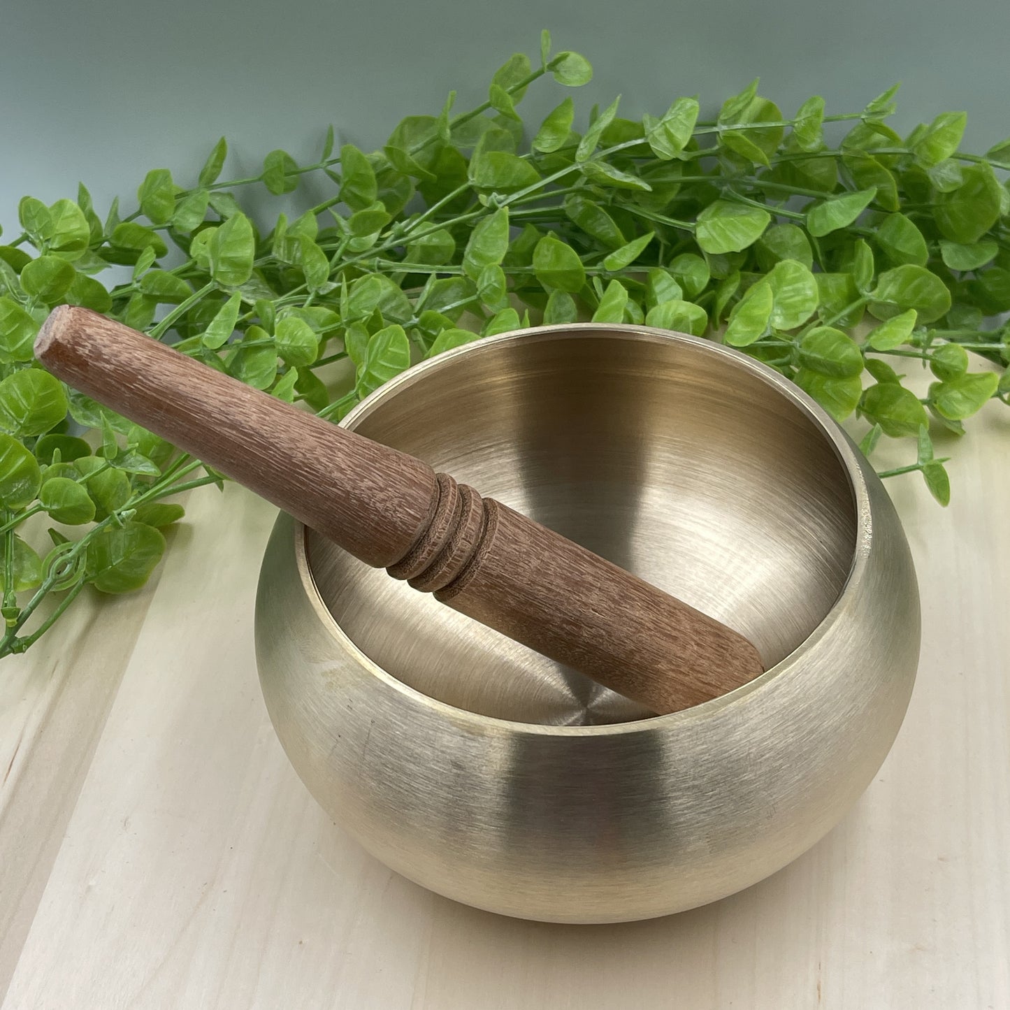 Tibetan Singing Bowl with stick 500g-599g