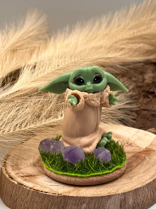 Baby Yoda with Amethyst 9