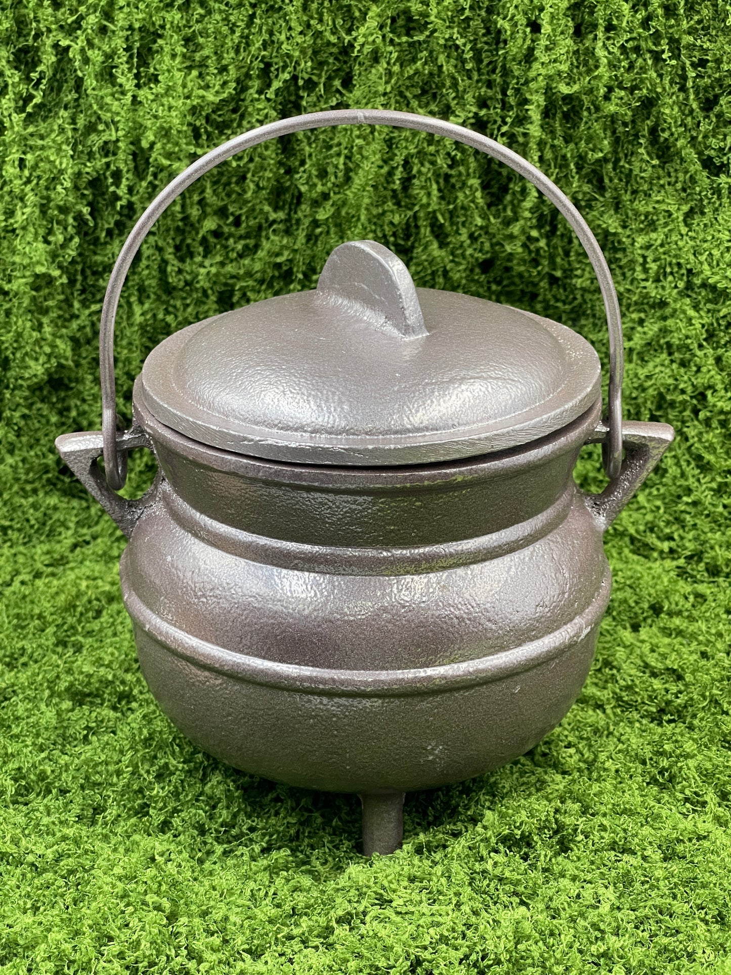 Silver Aluminum Cauldron