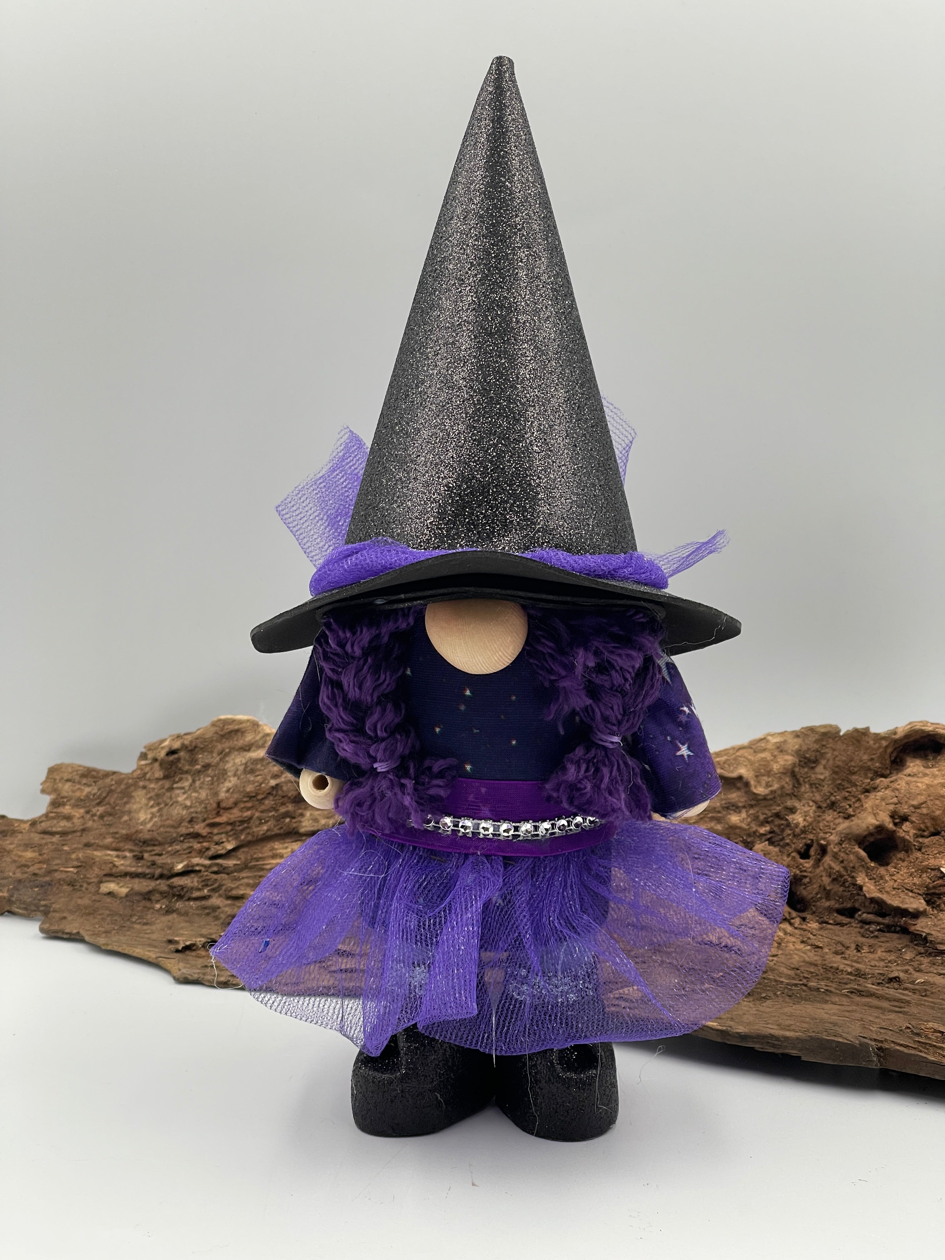 Pru Witch – Crystals & Flames