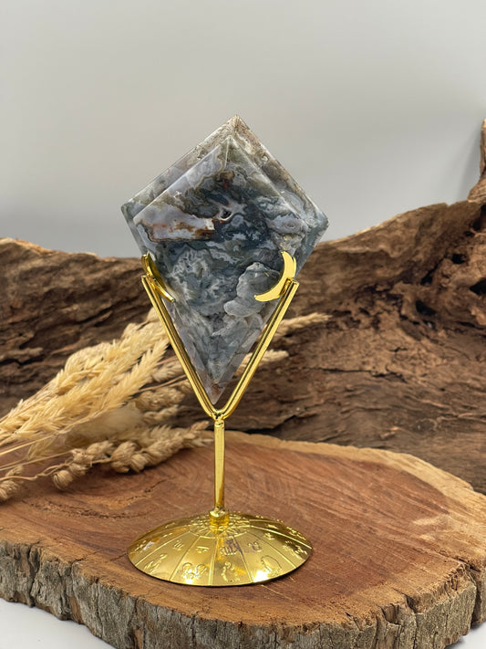 Moss Agate Diamond in Gold Stand