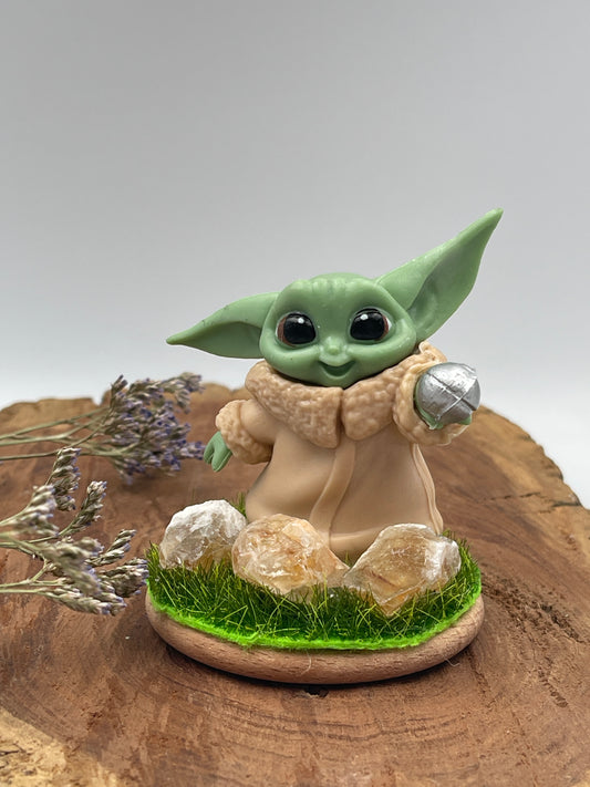 Baby Yoda with Citrine 1