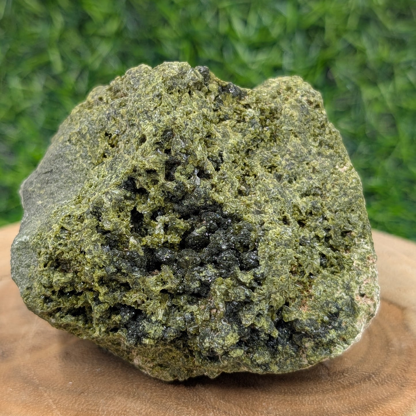 Raw Epidote