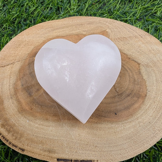 Mangano Calcite Heart