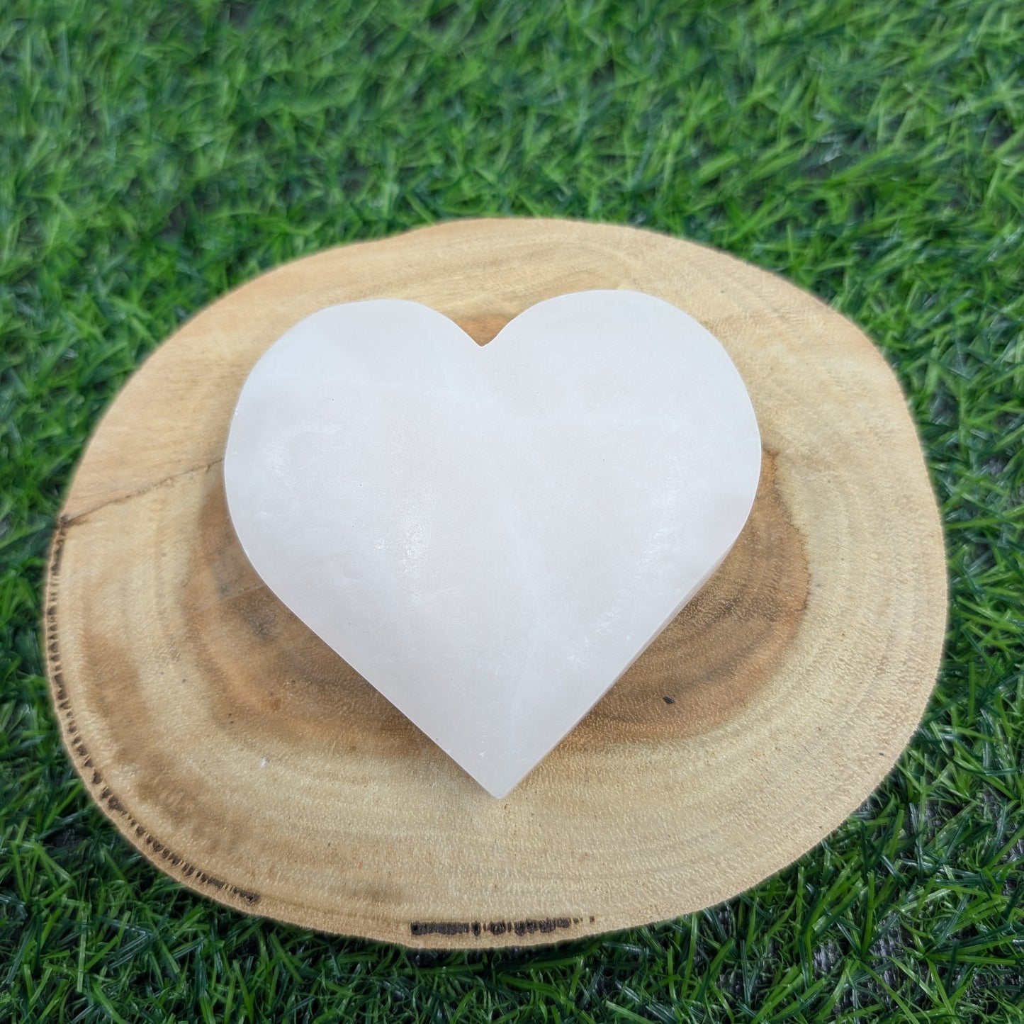 Mangano Calcite Heart