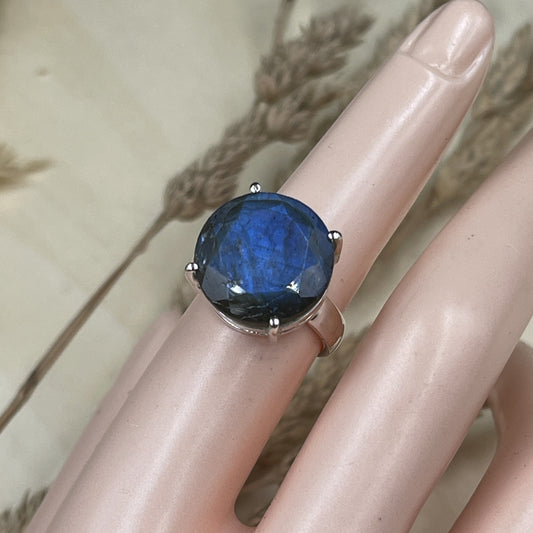Labradorite Ring - Sterling Silver (Size 7)