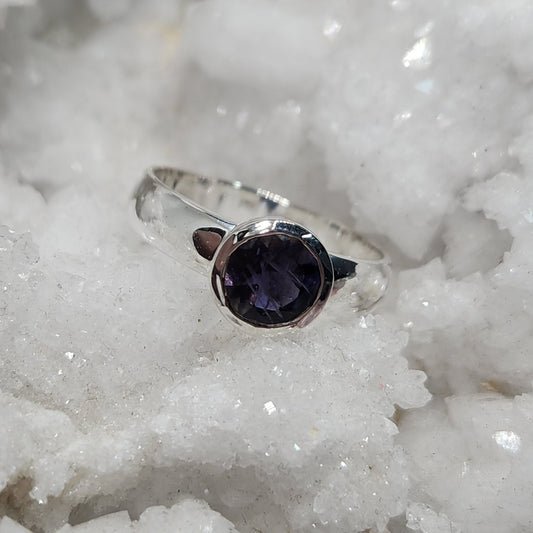 Amethyst Sterling Silver Ring (Size 9)