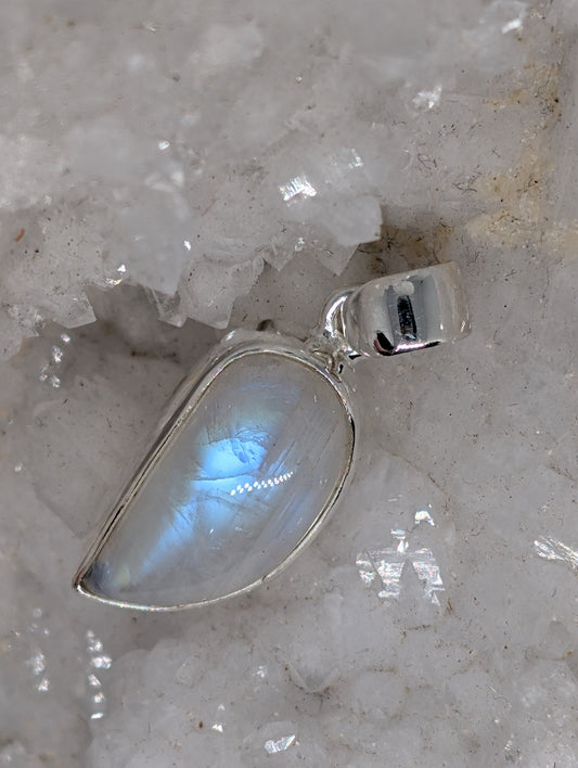 Rainbow Moonstone Pendant Sterling Silver