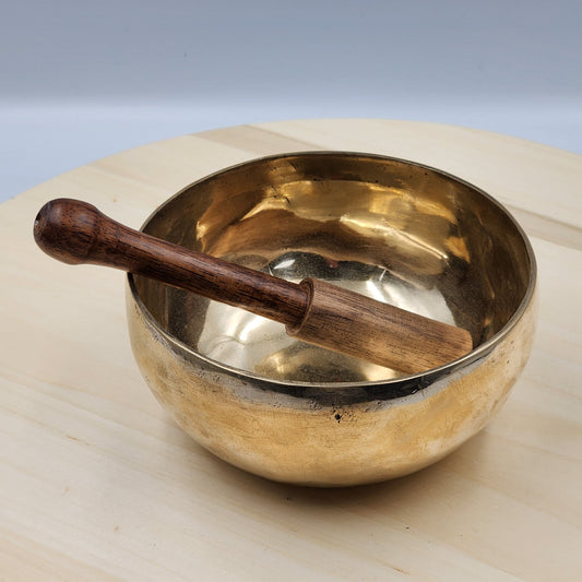 Tibetan Singing Bowl with stick 500g-599g