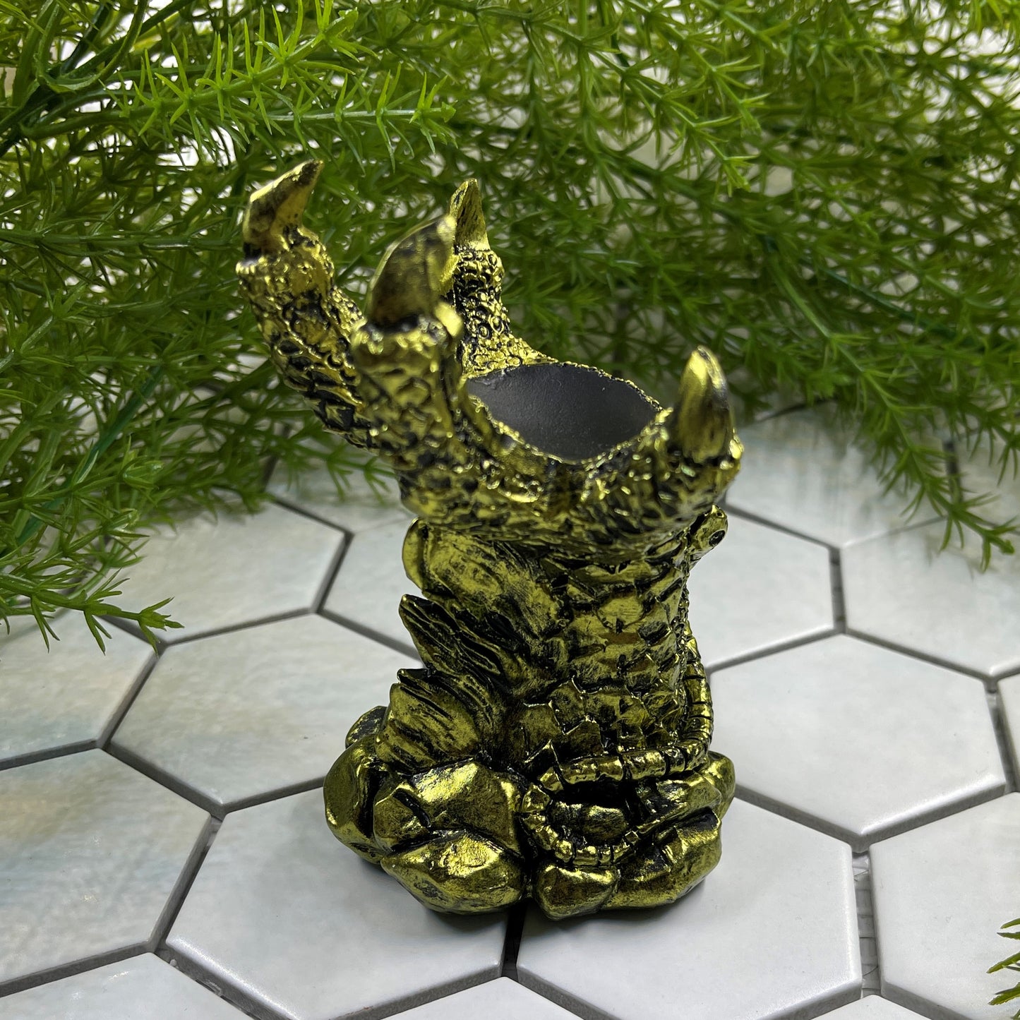 Claw Sphere Holder