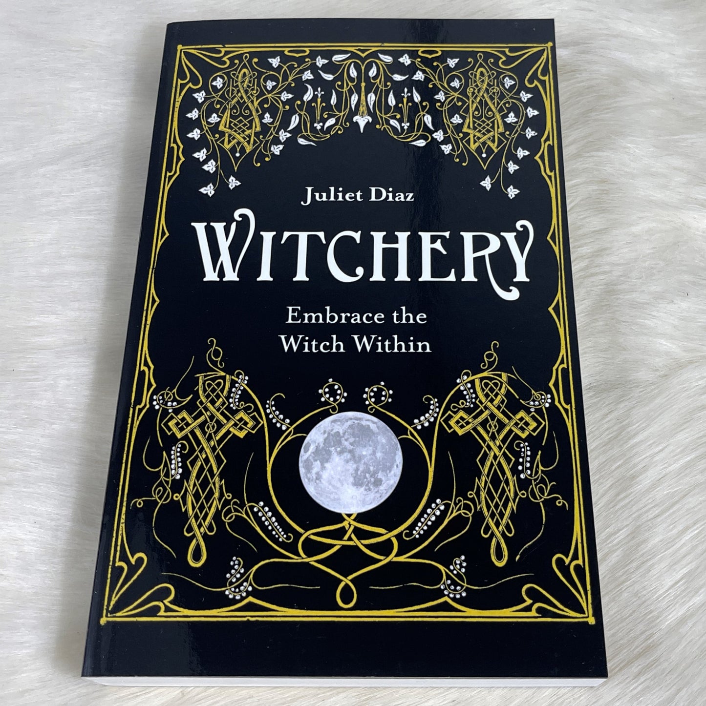 Witchery: Embrace The Witch Within